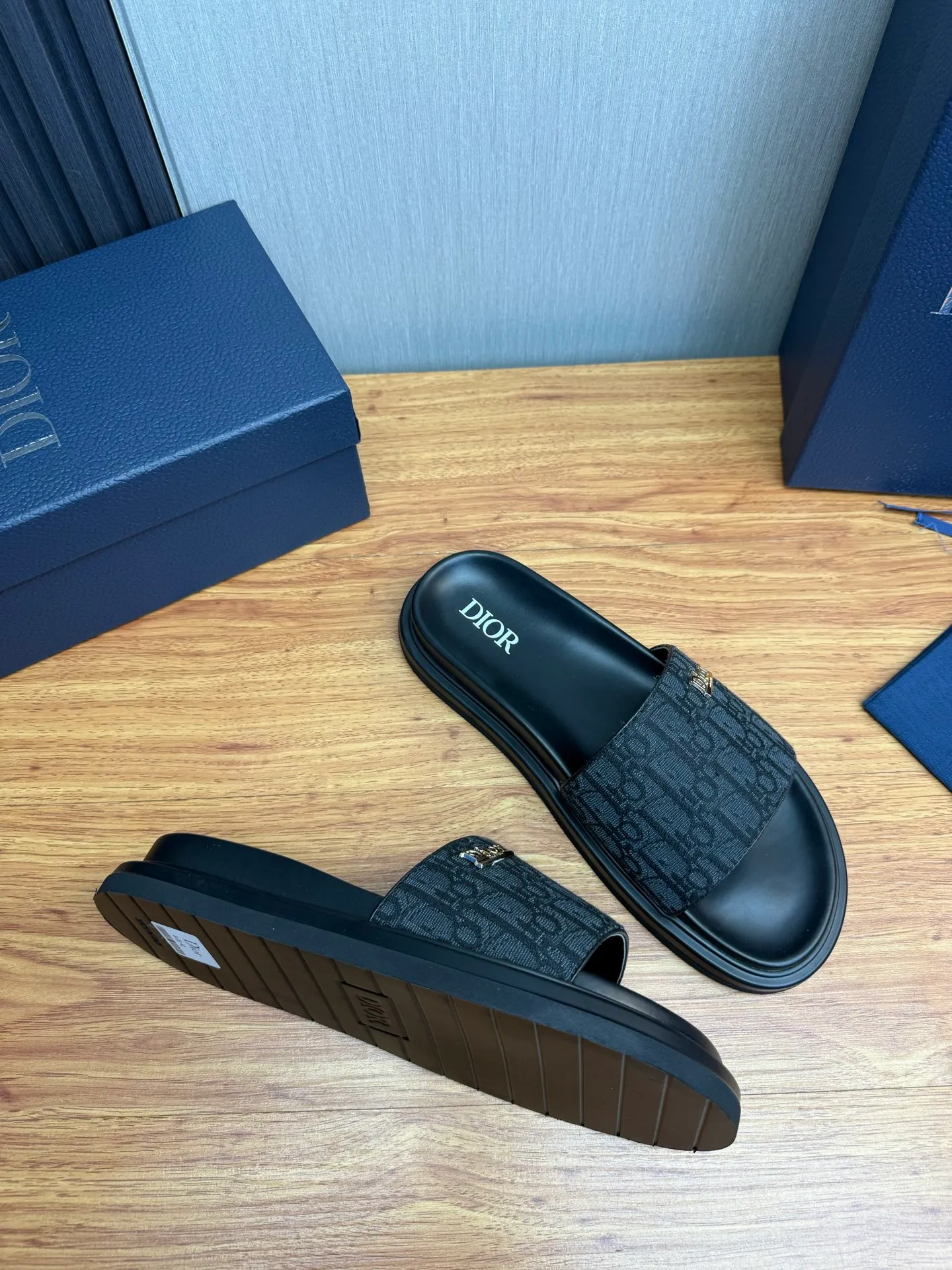 Men's shoes 260💰 Dior. Men's slippers🩴Official website 1:1 production 38-45 size 45 46 🉑️Customized original material shipped✅